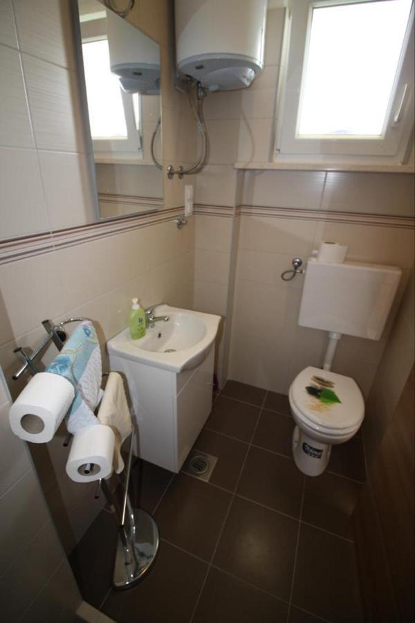 Appartement Privatna Soba Gita à Sumartin Extérieur photo